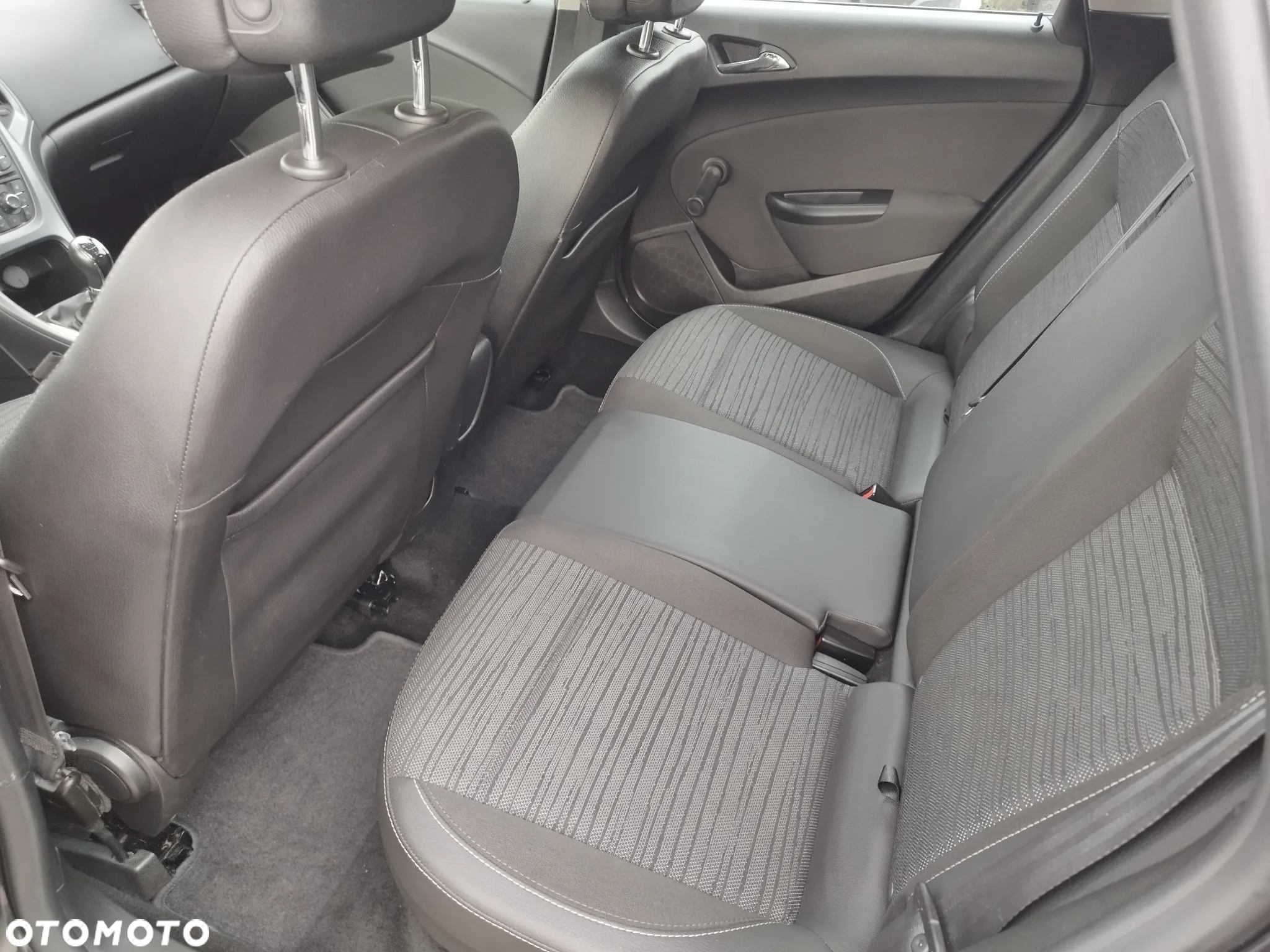 Opel Astra 1.6 Color Edition - 14