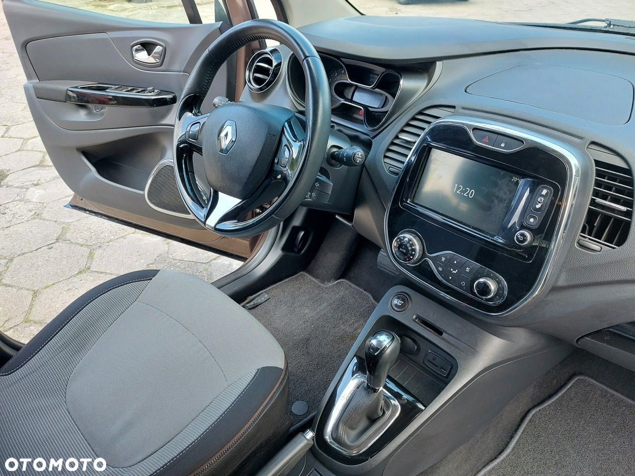 Renault Captur - 16