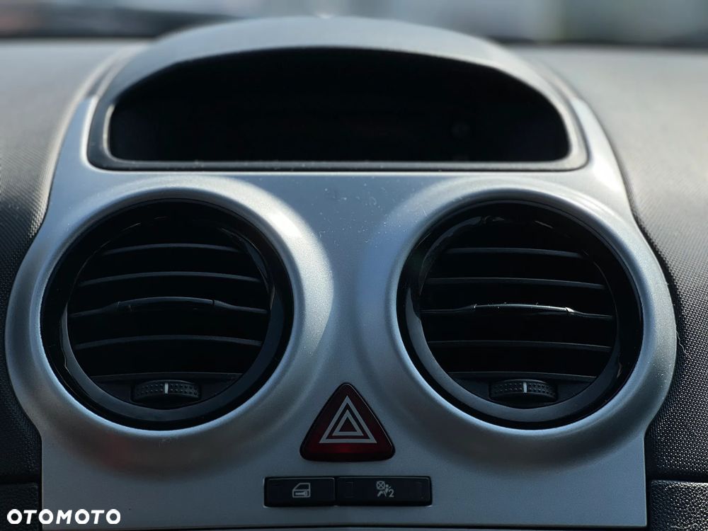 Opel Corsa - 19