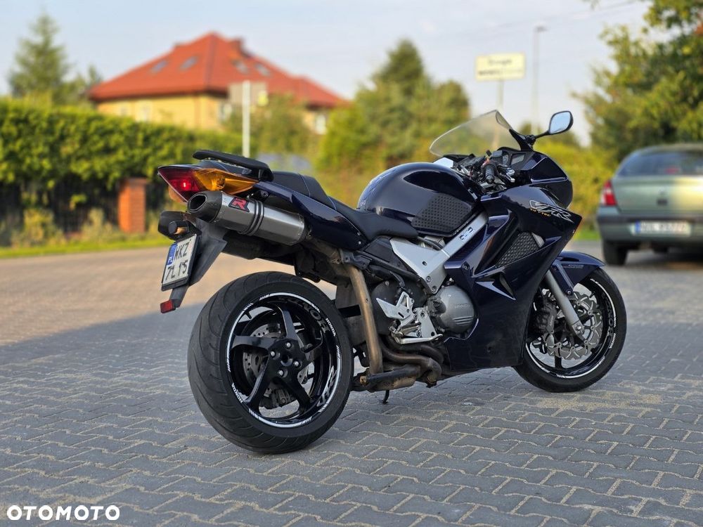 Honda VFR - 1