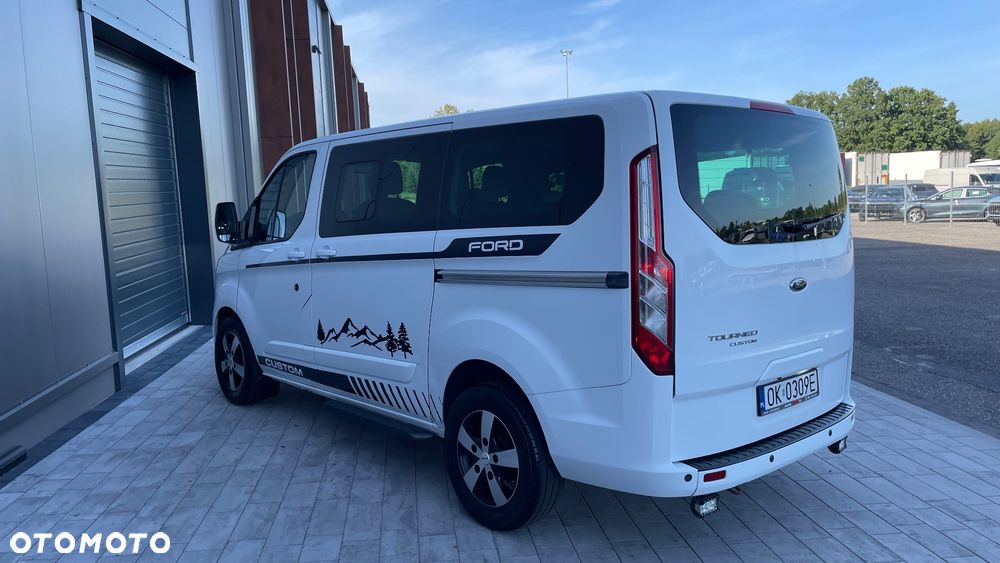 Ford Tourneo Custom - 4