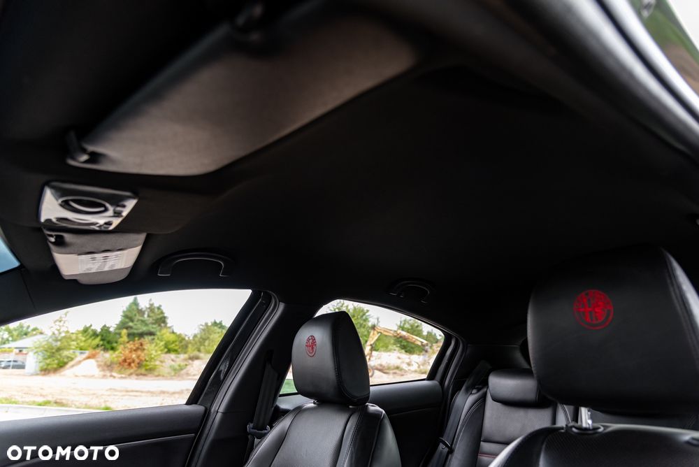 Alfa Romeo Giulietta 1.8 TBi 16V Quadrifoglio Verde - 37