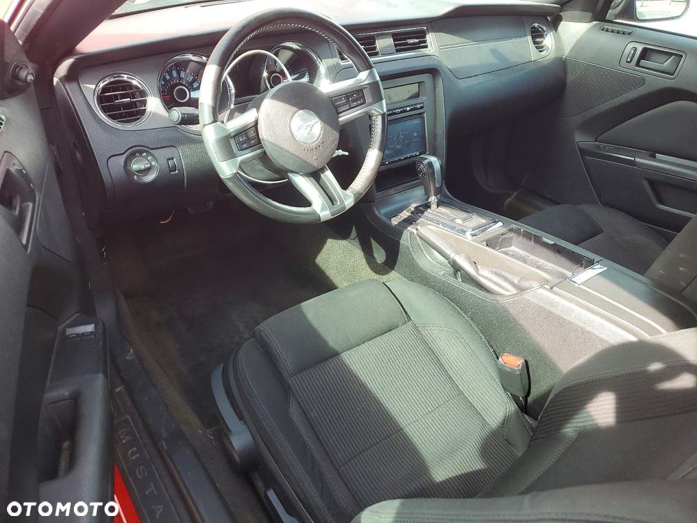 Ford Mustang 5.0 V8 GT - 8