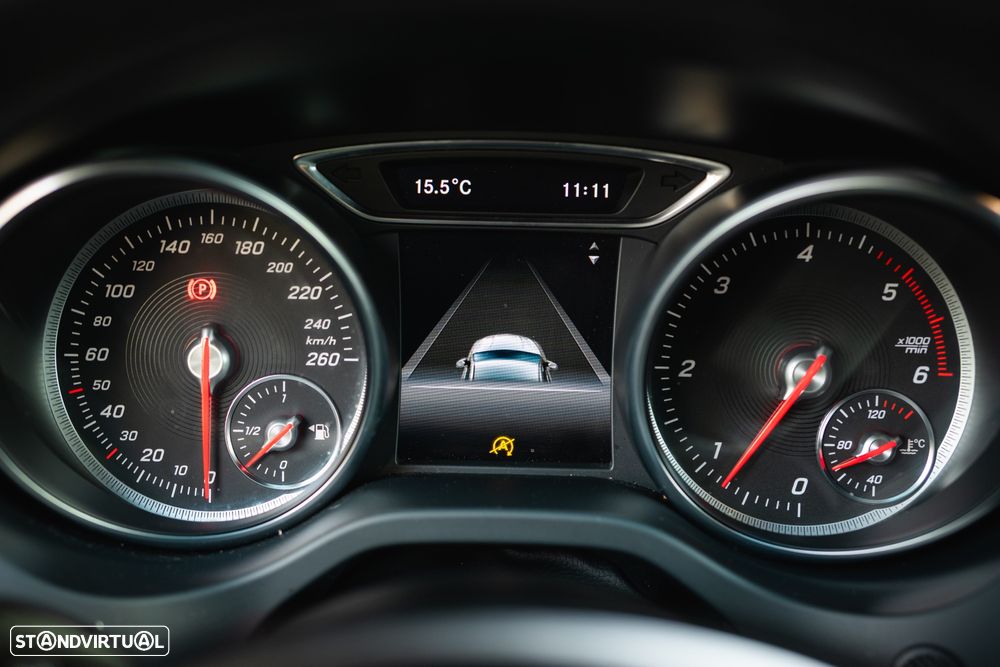 Mercedes-Benz CLA 200 Shooting Brake d Urban - 23