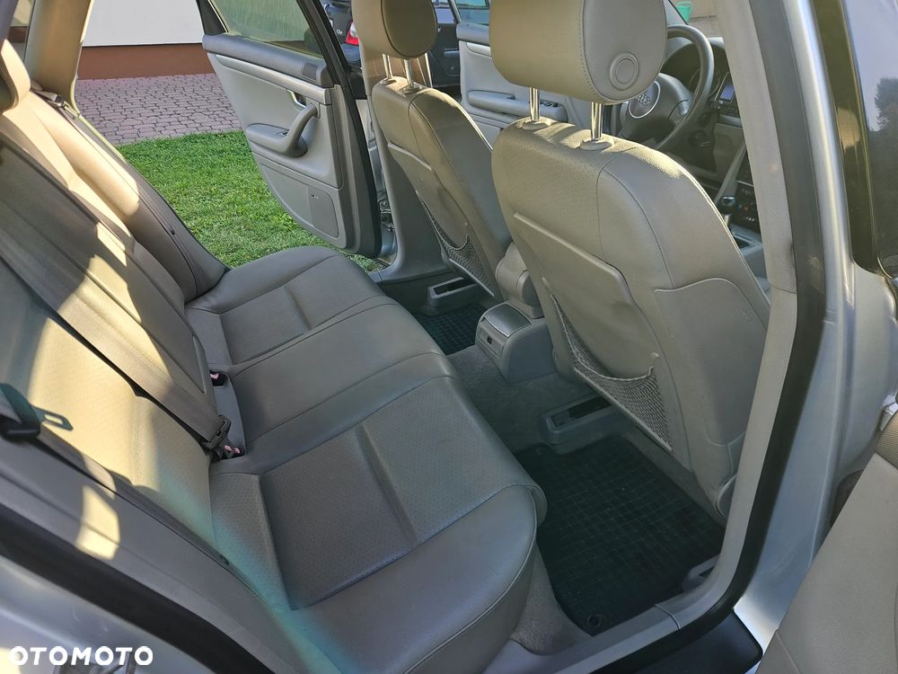 Audi A4 Avant - 13