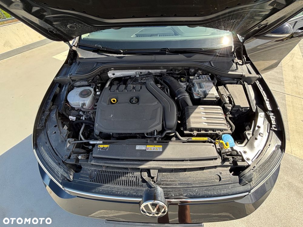Volkswagen Golf 1.5 eTSI Active DSG - 27