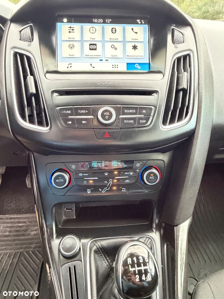 Ford Focus 1.5 TDCi SYNC Edition - 11