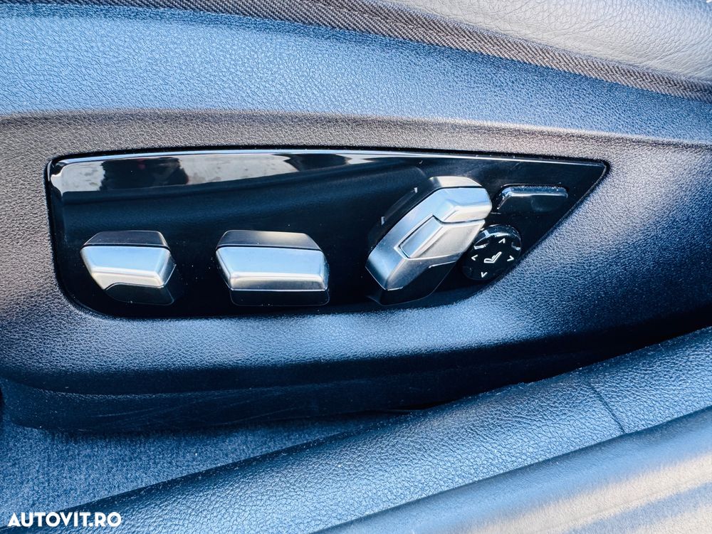 BMW Seria 5 530d xDrive Touring Aut. Luxury Line - 32