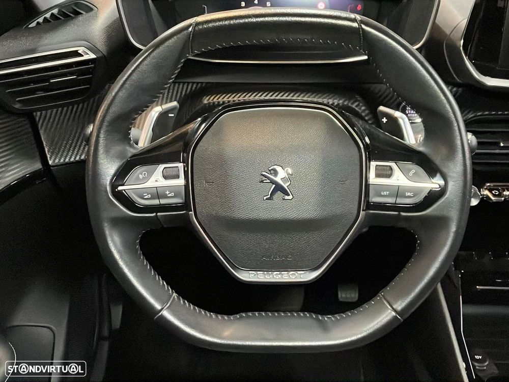 Peugeot 208 - 11