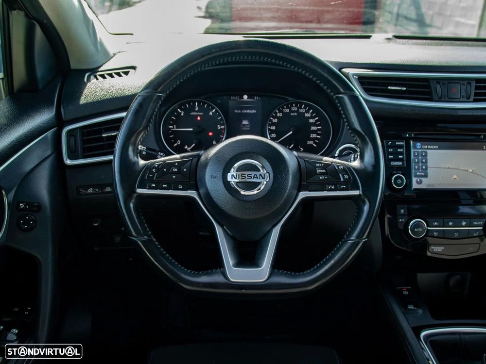 Nissan Qashqai 1.5 dCi N-Connecta 18 - 21