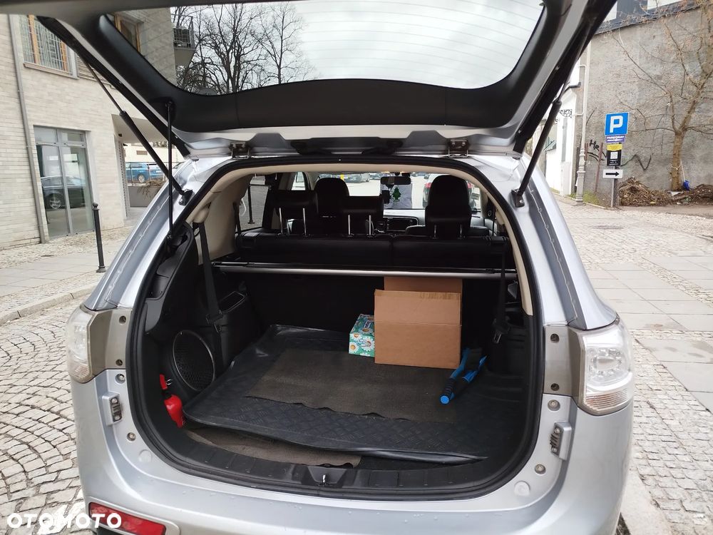 Mitsubishi Outlander 2.2 DID Intense + 4WD - 11