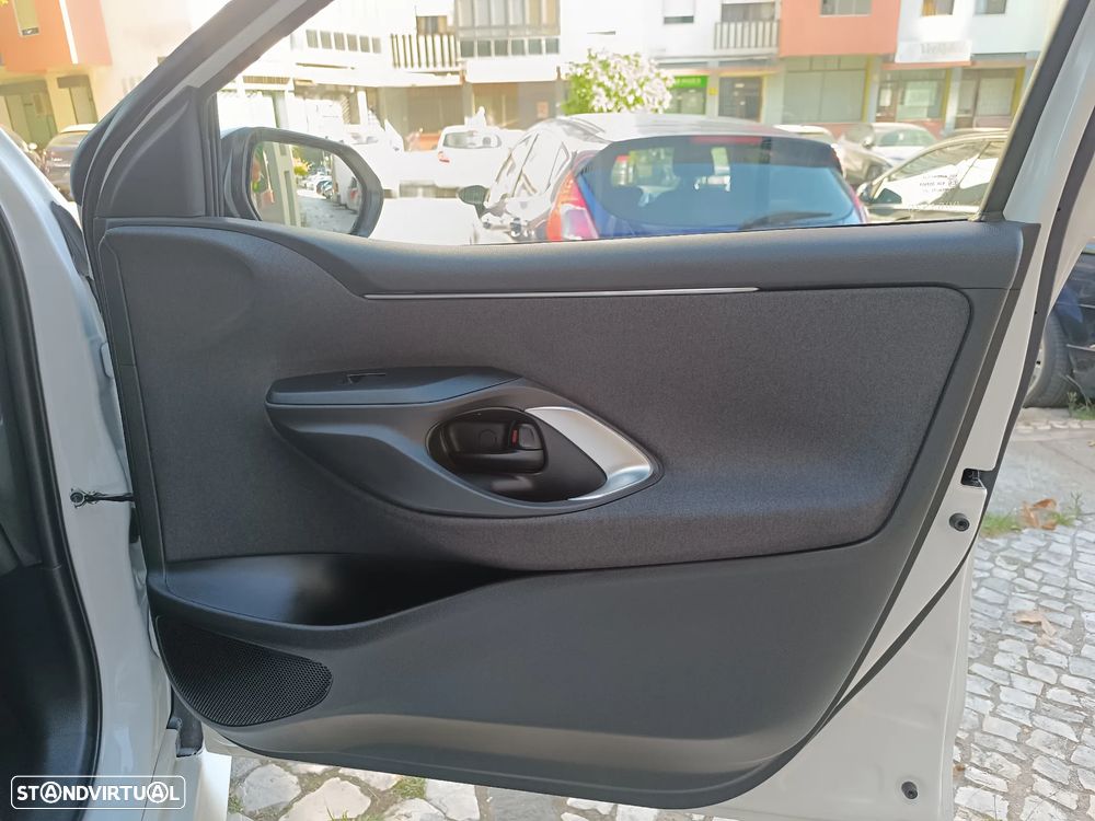Toyota Yaris 1.5 HDF Comfort - 31