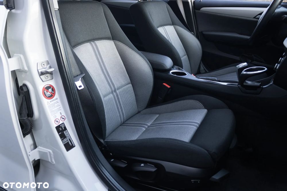 BMW X1 xDrive18d - 34