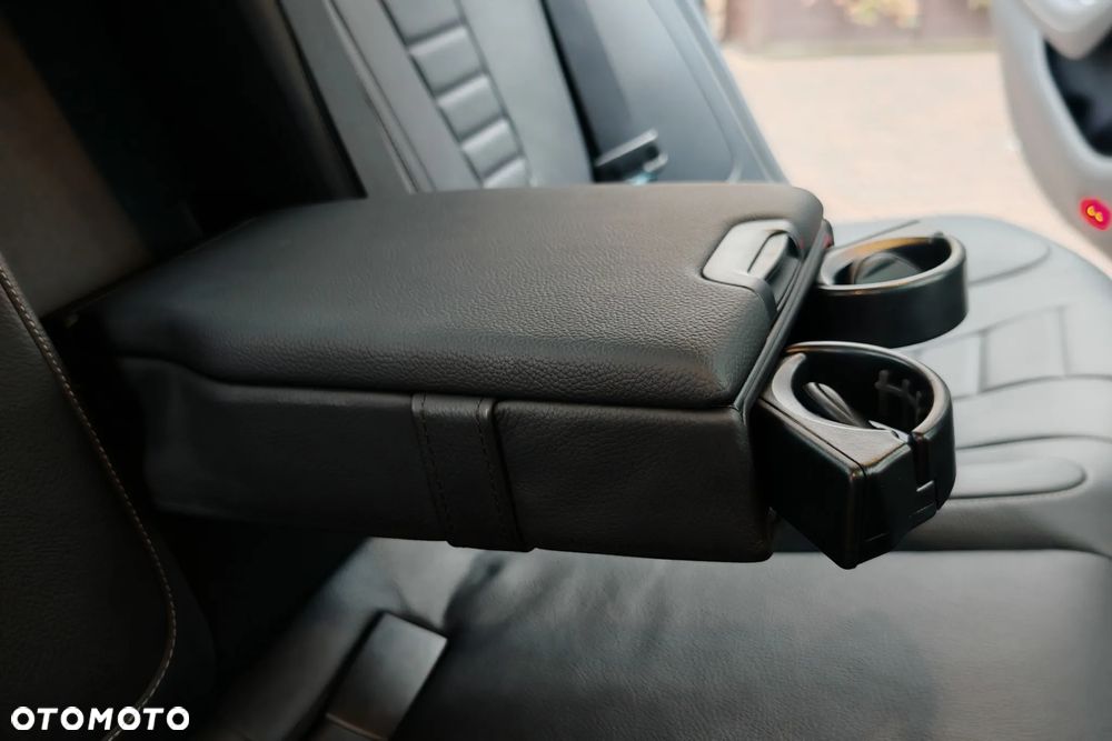 Mercedes-Benz CLS 220 d AMG - 23