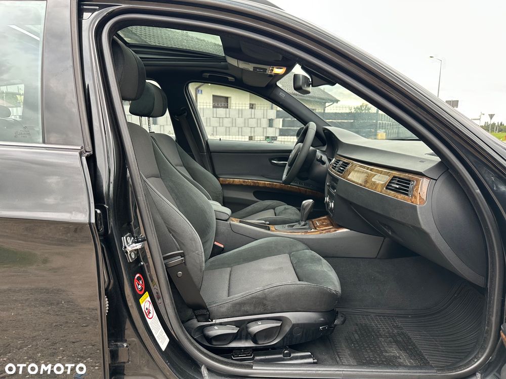 BMW Seria 3 320i - 21
