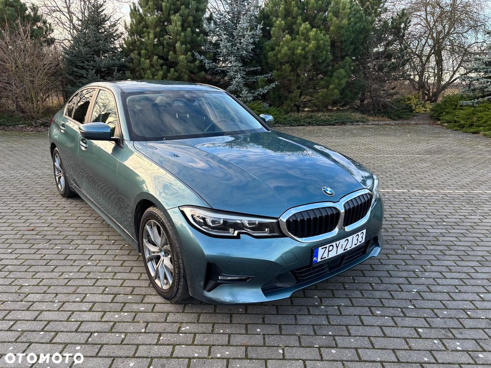BMW Seria 3 320d mHEV - 2