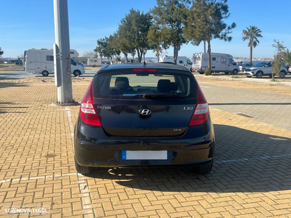Hyundai i30 1.6 CRDI Blue Comfort - 4
