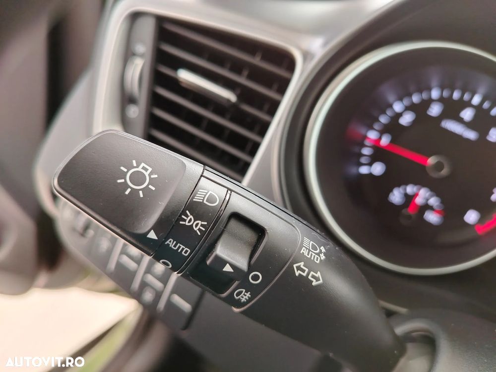 Kia XCeed 1.5 T-GDI 7DCT City - 18