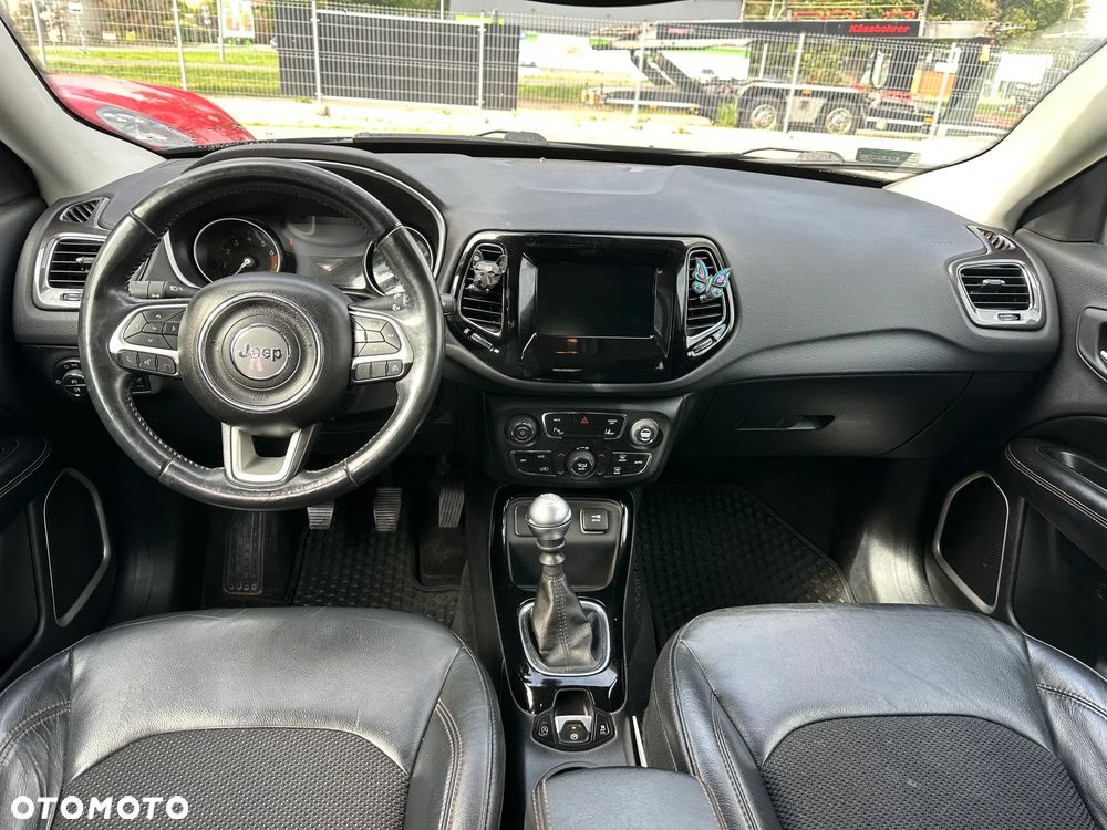 Jeep Compass - 10
