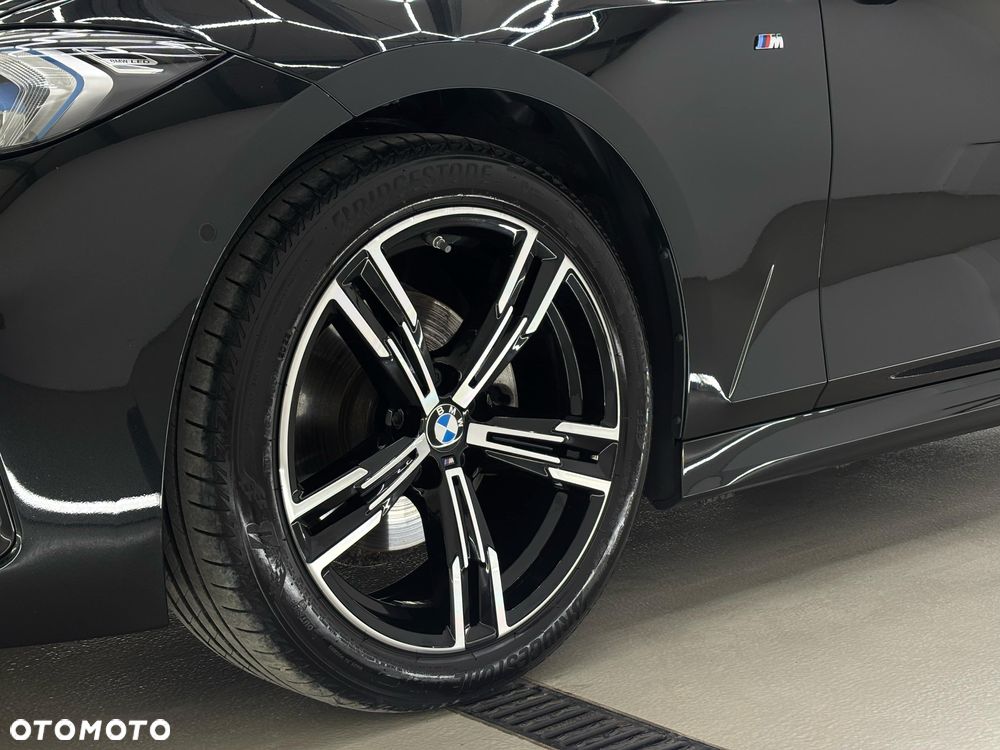 BMW Seria 3 320d M Sport - 9