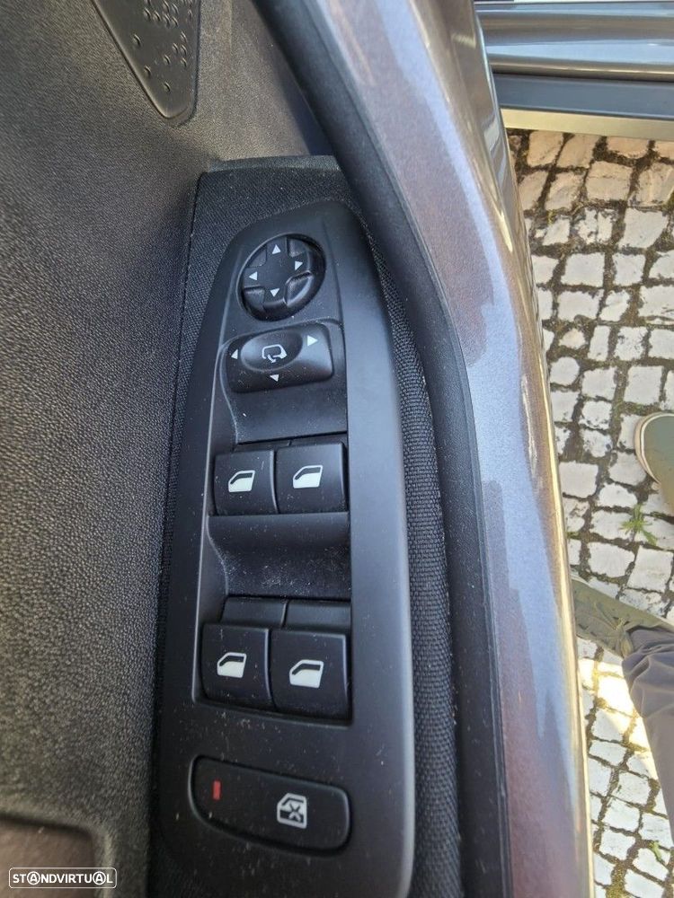 Peugeot 2008 1.2 PureTech Style - 23