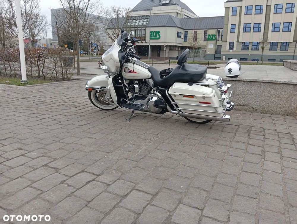 Harley-Davidson FLHT Electra Glide Standard - 2