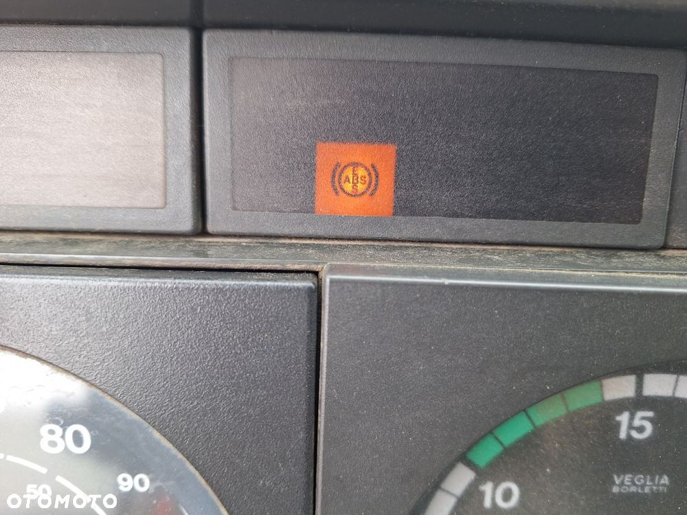 Iveco Eurotrakker 260E38 6X4 + Cifa 32 - 26