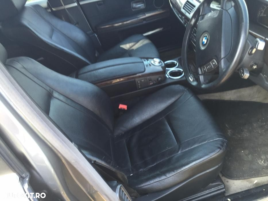 Dezmembrez bmw seria 7(e65) 2004 - 5