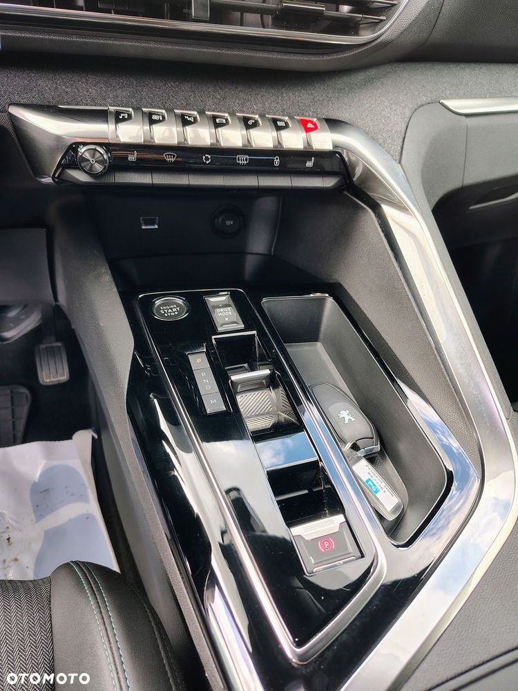 Peugeot 3008 1.2 PureTech Active Pack S&S EAT8 - 21