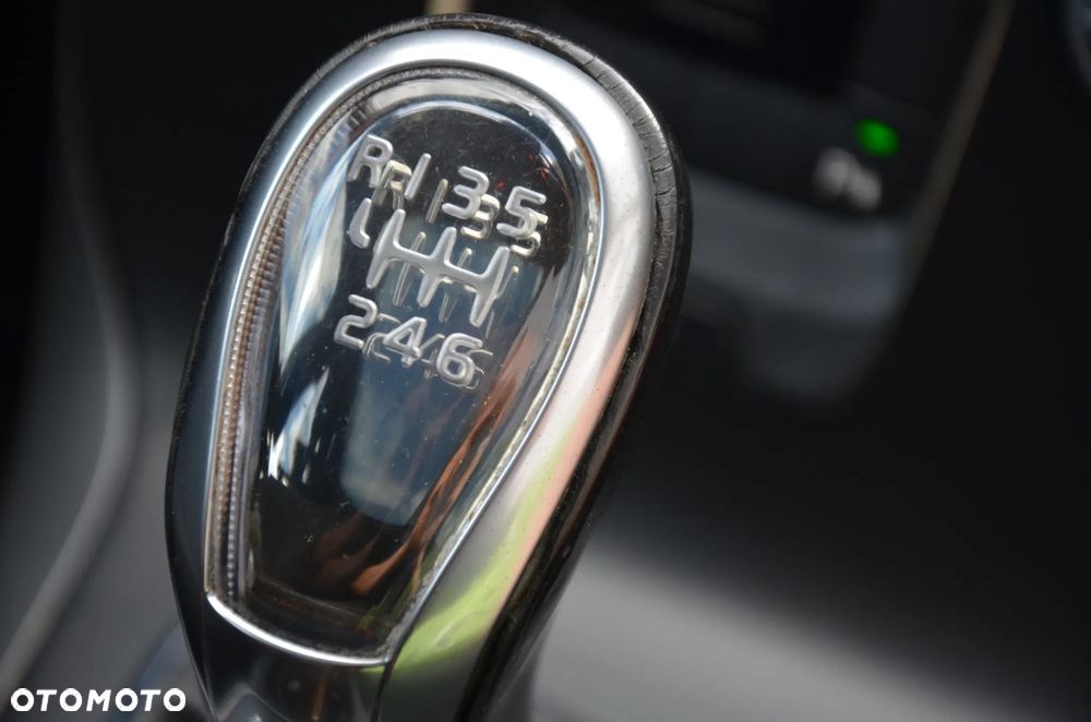Volvo V40 Cross Country T4 Momentum - 15
