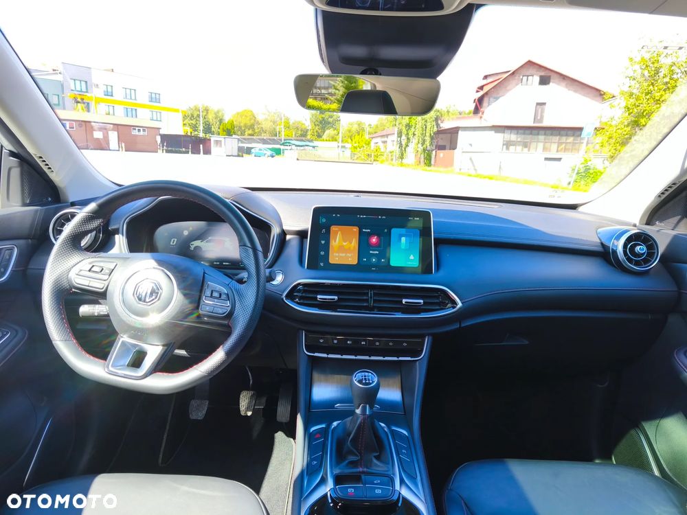 MG HS 1.5 T-GDI Exclusive - 11
