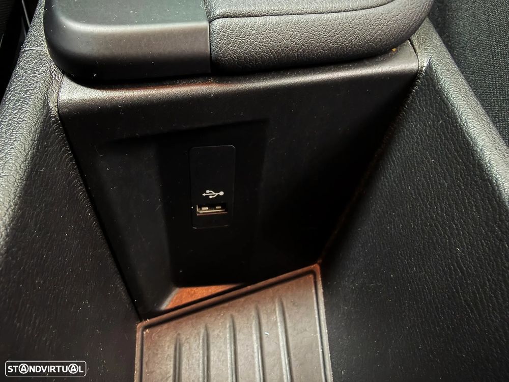 BMW X1 16 d sDrive Auto Advantage - 24