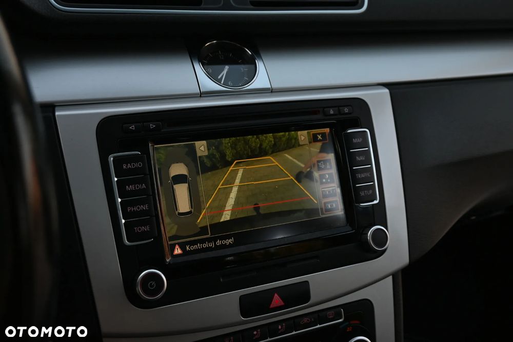 Volkswagen Passat 2.0 TDI DSG BlueMotion Technology Highline - 36