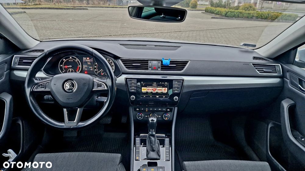 Skoda Superb 2.0 TDI Ambition DSG - 11