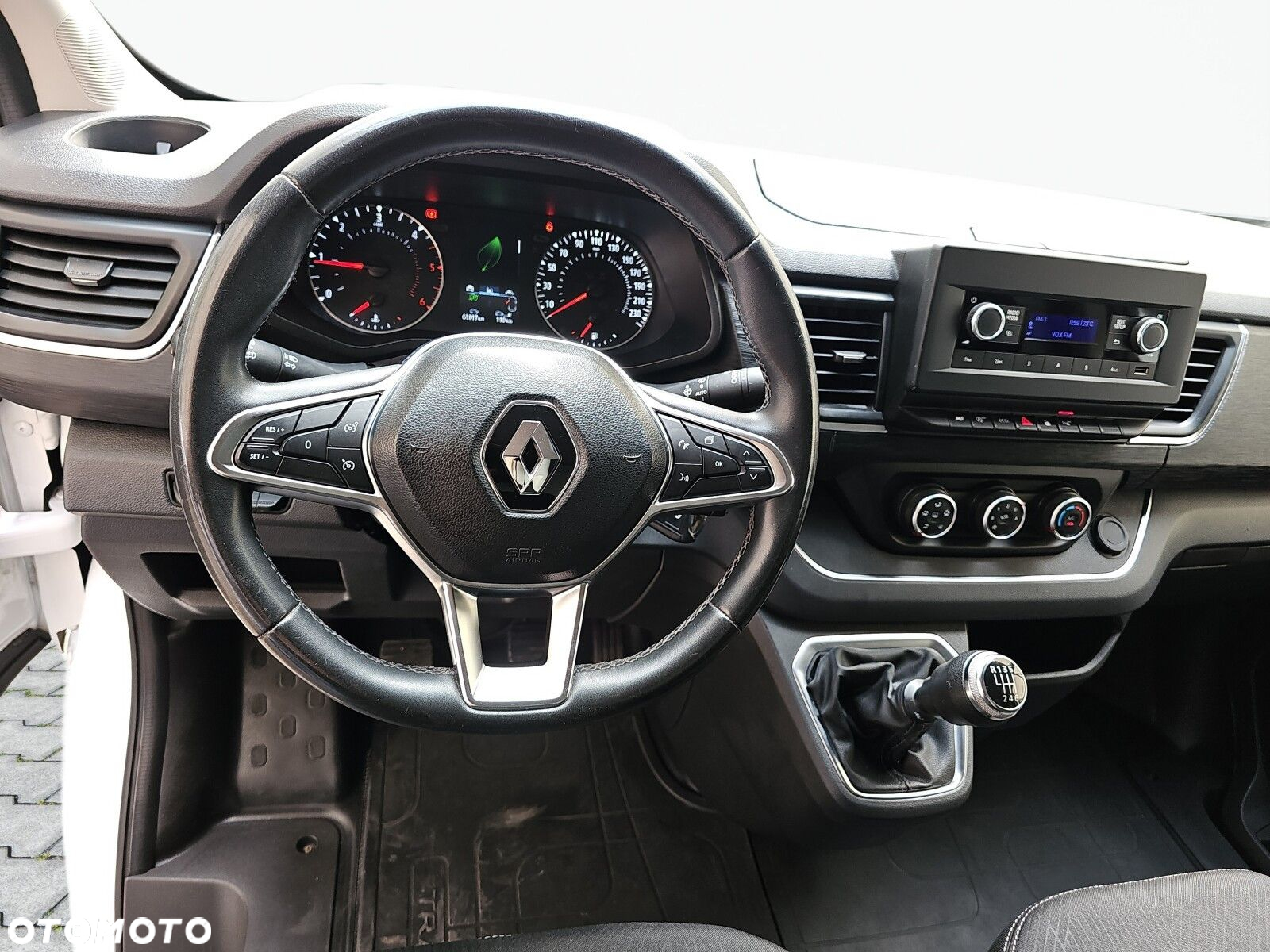 Renault Trafic - 13