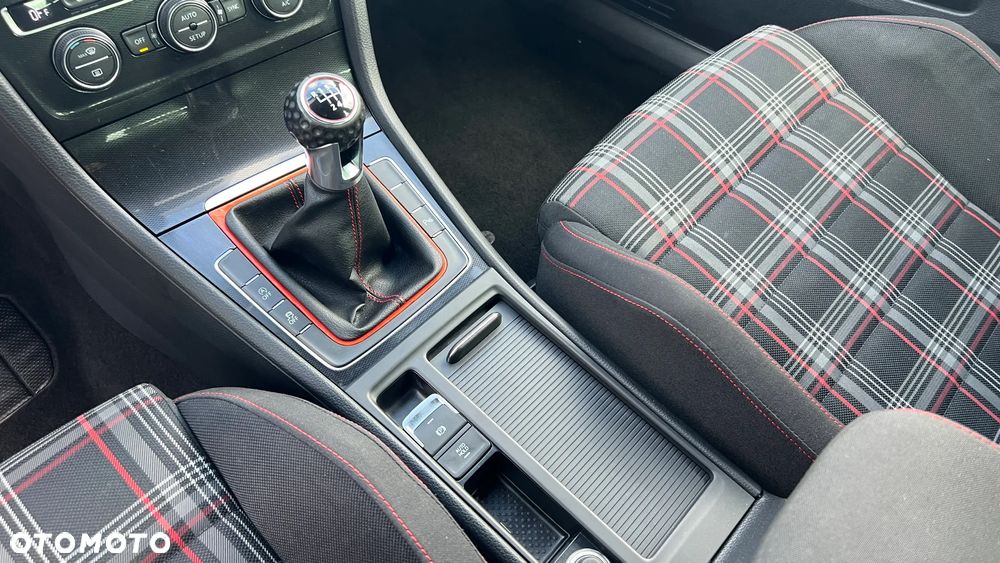 Volkswagen Golf VII 2.0 TSI BMT GTI Performance - 16
