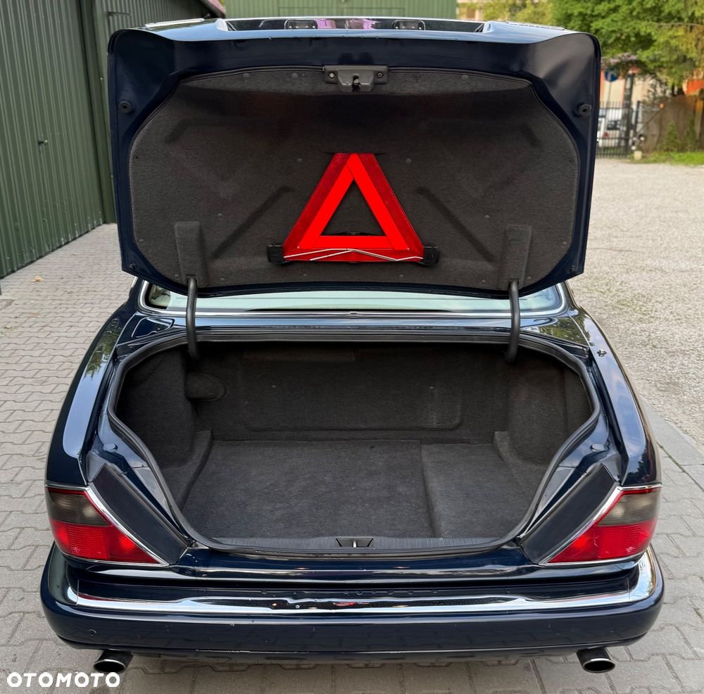 Jaguar XJ XJ12 6.0 - 7