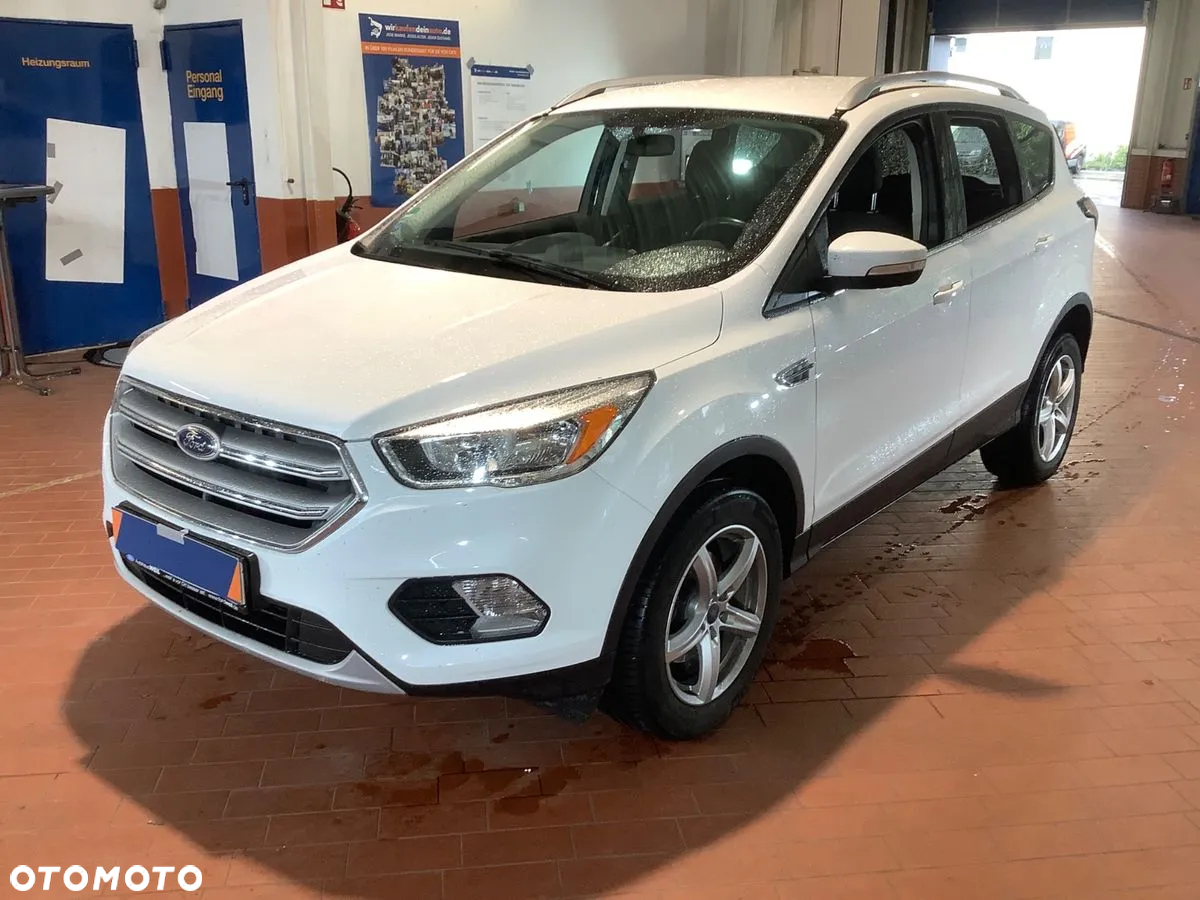 Ford Kuga 1.5 EcoBoost 2x4 Business Edition - 2