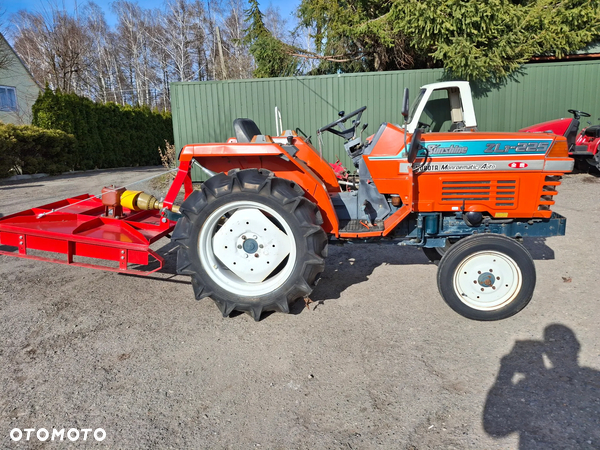 Kubota ZL1-225