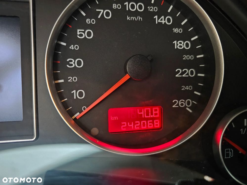 Audi A4 Limousine 2.0 TDI DPF - 29