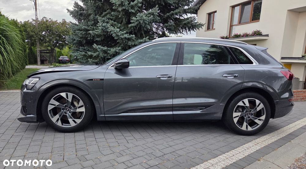 Audi e-tron 50 Quattro S Line - 9