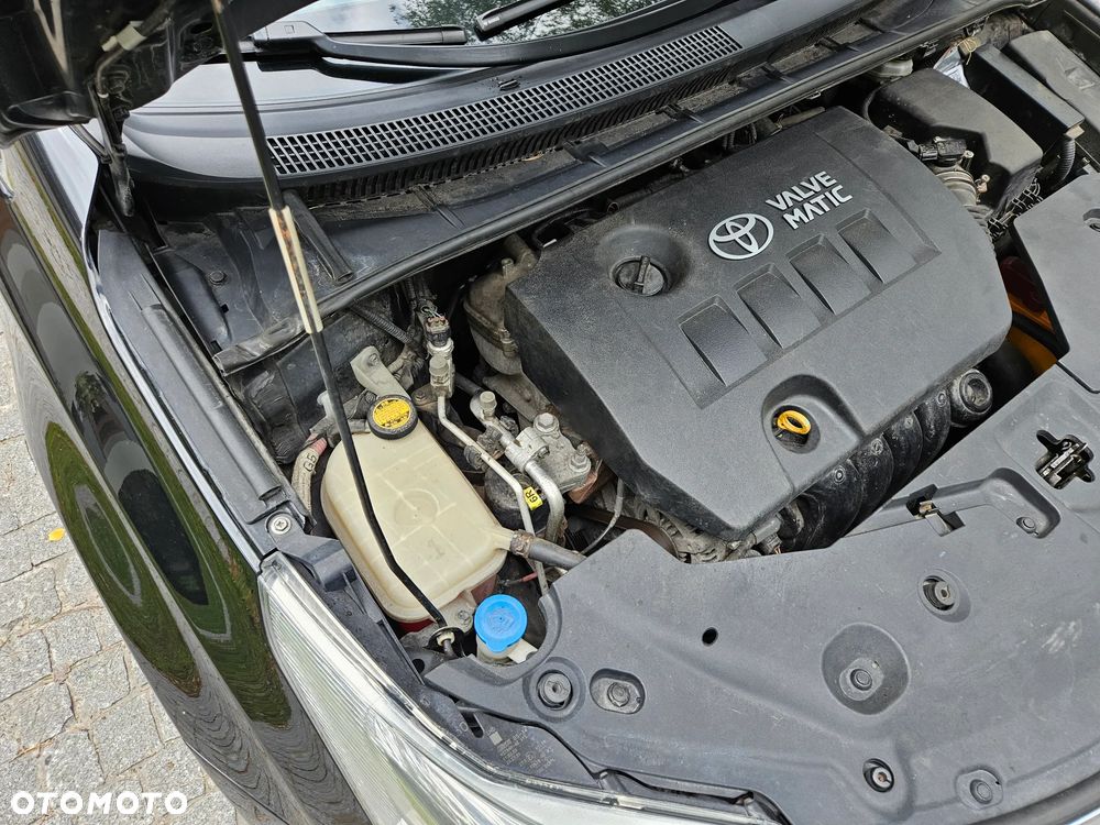 Toyota Avensis 2.0 Sol plus - 24