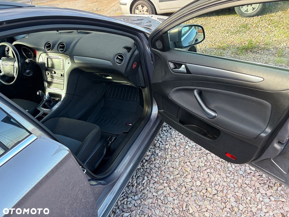 Ford Mondeo 2.0 TDCi Trend - 4