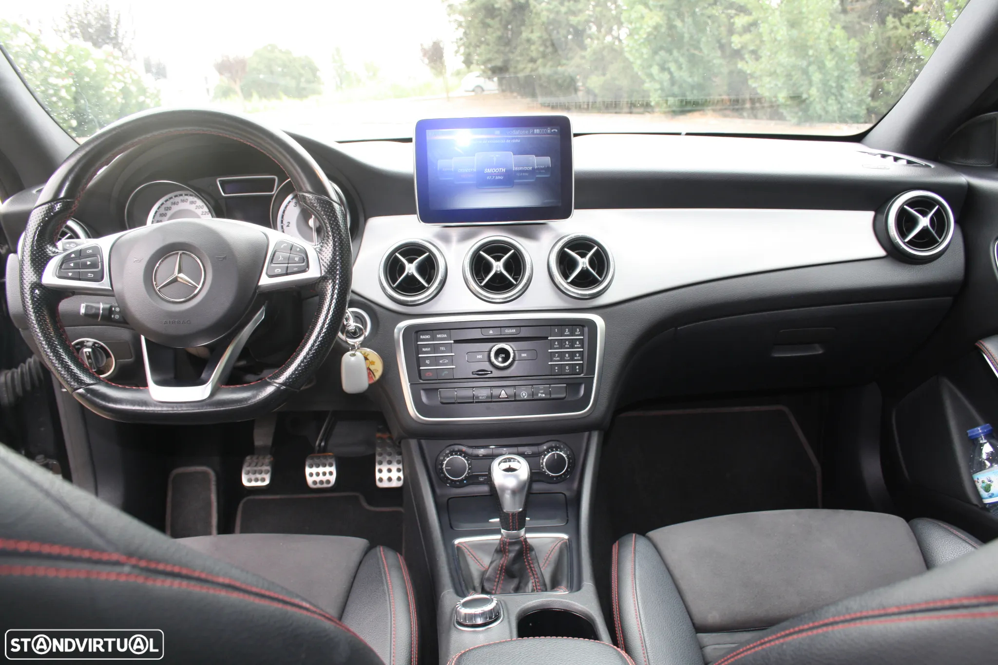Mercedes-Benz CLA 180 d Shooting Brake AMG Line - 43