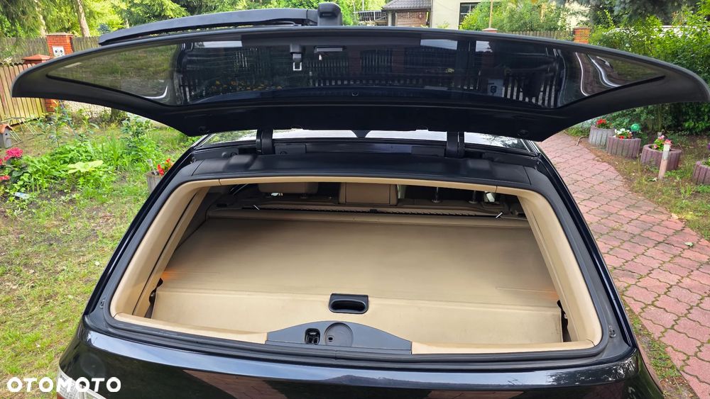 BMW Seria 5 525xd - 22