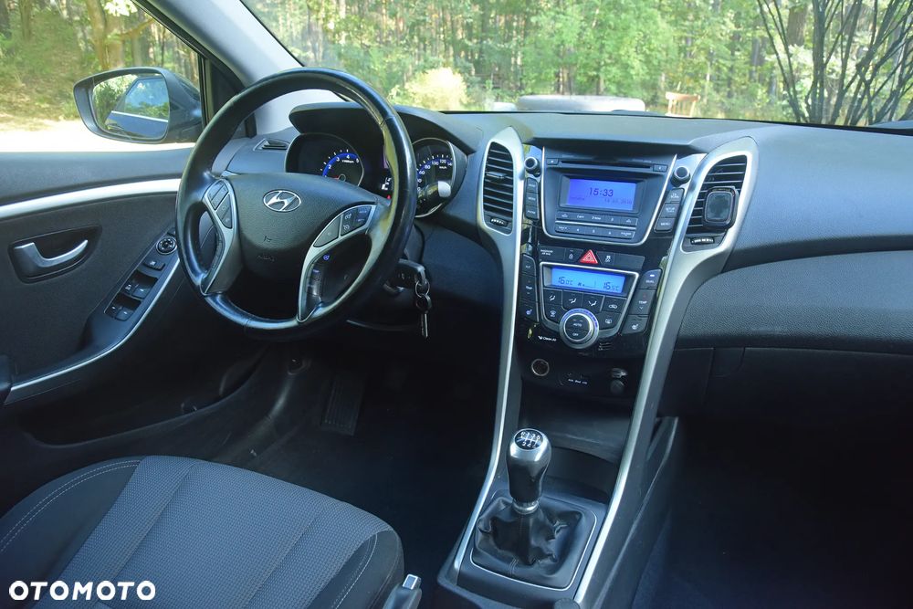 Hyundai i30 1.6 Premium - 8