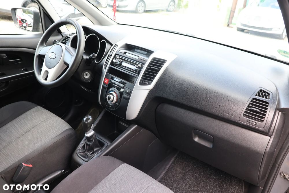 Kia Venga 1.4 CRDi L - 10