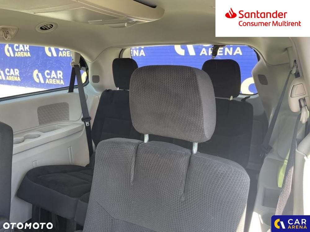Dodge Grand Caravan - 25