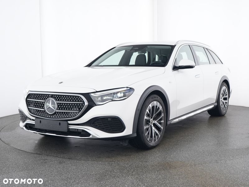 Mercedes-Benz Klasa E 300 de PHEV 4-Matic All-Terrain Avantgarde 9G-Tronic - 2
