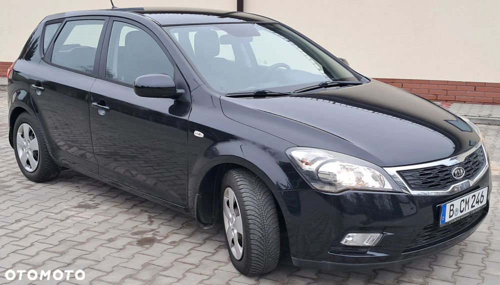 Kia Ceed 1.4 CVVT Attract - 4